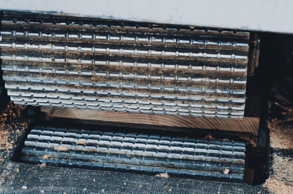 بهترین خریدار ضایعات رادیاتور در تهران(24 ساعته + قیمت عالی) مزایای فروش ضایعات رادیاتور به ضایعات کده